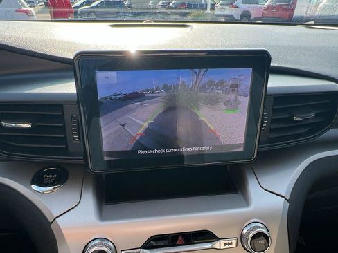 Used 2022 Ford Explorer XLT image 26