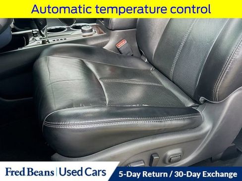 Used 2015 Nissan Pathfinder Platinum image 10