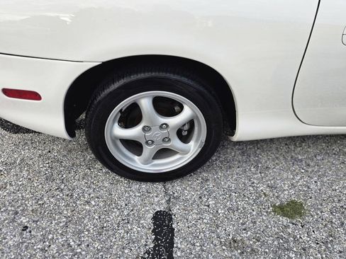 Used 1999 MAZDA MX-5 Miata RWD image 22