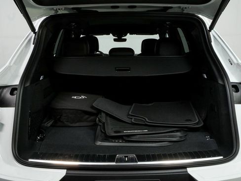 New 2026 Porsche Cayenne AWD image 33
