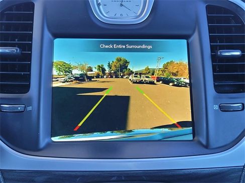 Used 2022 Chrysler 300 Touring image 26