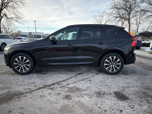 Used 2024 Volvo XC60 B5 Plus image 11