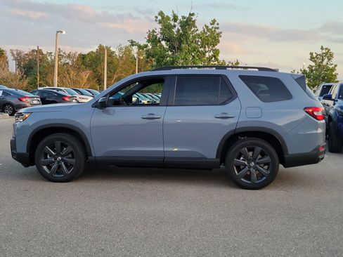 New 2026 Honda Pilot Sport image 3
