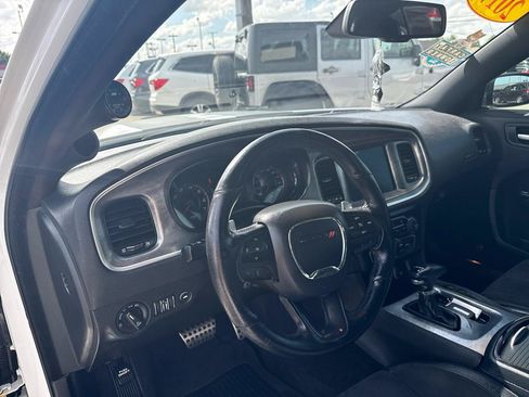 Used 2017 Dodge Charger R/T RWD image 8