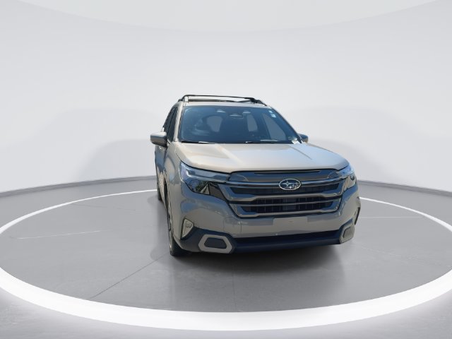 Used 2025 Subaru Forester Limited AWD/4WD image 2