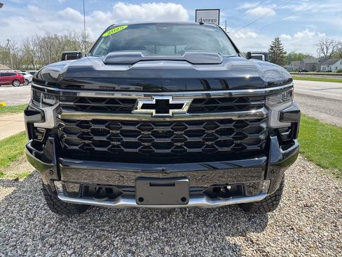 Used 2025 Chevrolet Silverado 1500 ZR2 w/ Technology Package AWD/4WD image 2