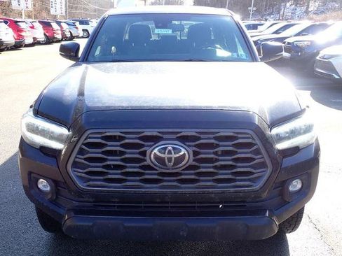 Certified 2022 Toyota Tacoma TRD Off-Road image 8