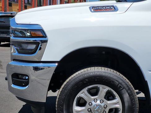 Used 2026 RAM 2500 Big Horn AWD/4WD image 11