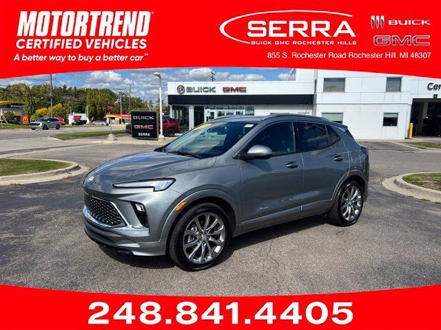 Used 2024 Buick Encore GX Avenir w/ Avenir Convenience Package FWD image 1
