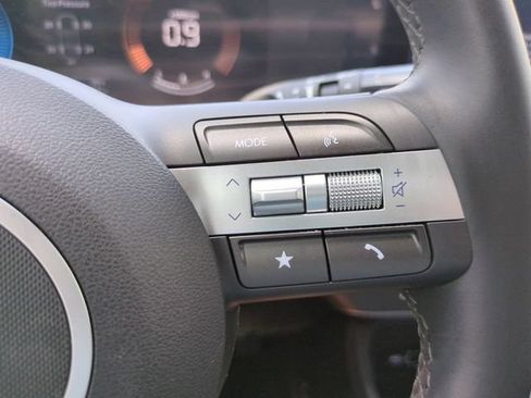Used 2025 Hyundai Kona SEL FWD image 24