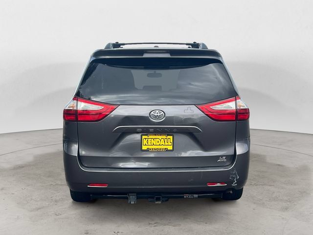 Used 2015 Toyota Sienna LE AWD/4WD image 6