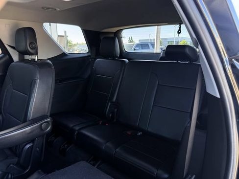 Used 2018 Chevrolet Traverse Premier w/ LPO, 'HIT The Road' Package FWD image 21