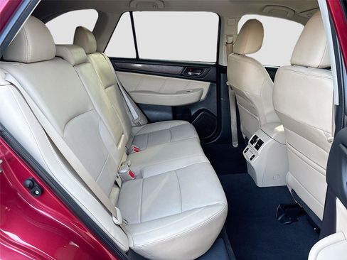 Used 2019 Subaru Outback 2.5i Limited image 29