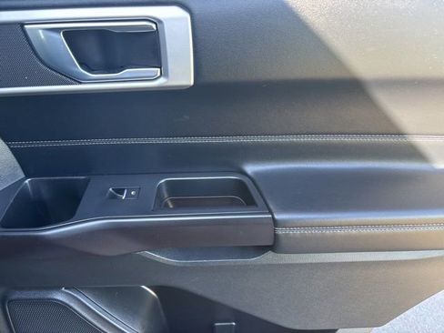 Used 2020 Ford Explorer XLT w/ Equipment Group 202A image 40