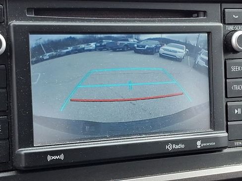 Used 2016 Toyota Tacoma SR5 w/ SR5 Appearance Package (SN) image 17