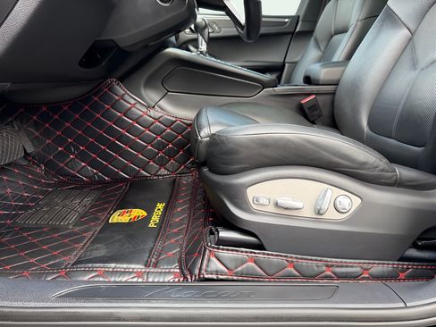 Used 2018 Porsche Macan AWD/4WD image 37