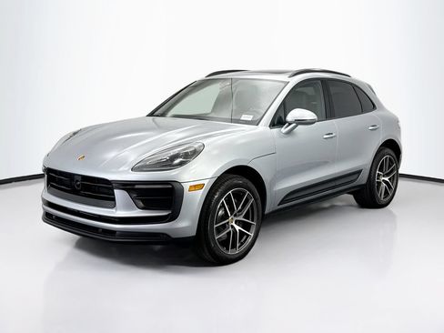 Used 2026 Porsche Macan AWD/4WD image 1