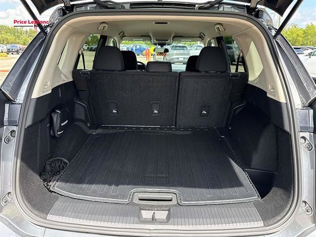 Used 2026 Nissan Rogue S FWD image 8
