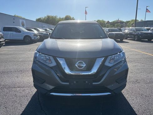 Used 2017 Nissan Rogue S FWD image 2