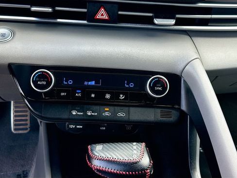 Certified 2025 Hyundai Elantra Sport image 15