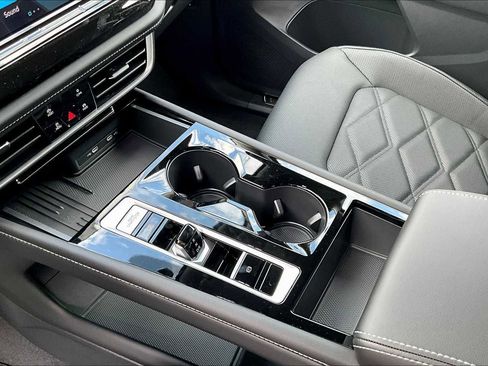 New 2026 Volkswagen Atlas SE FWD image 7