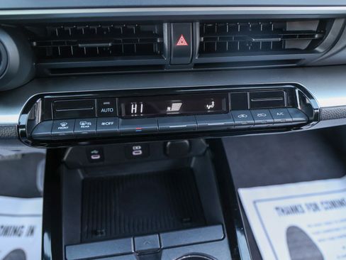 Used 2025 Toyota Prius LE image 22