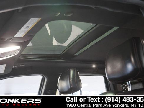 Used 2019 Jeep Grand Cherokee Trailhawk w/ Trailhawk Luxury Group AWD/4WD image 25
