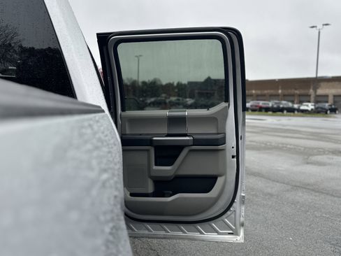 Used 2019 Ford F150 XLT w/ Equipment Group 302A Luxury image 32