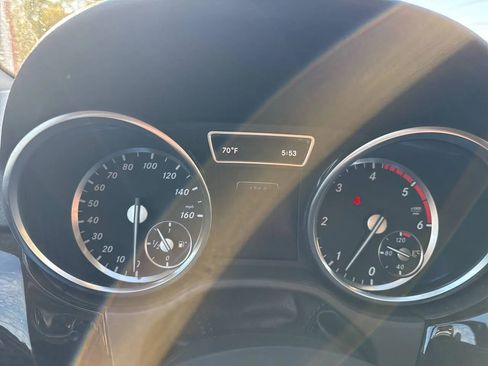 Used 2015 Mercedes-Benz ML 250 ML 250 BlueTEC 4MATIC Sport Ut image 13