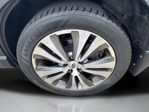 Used 2019 Subaru Ascent Touring AWD/4WD image 9