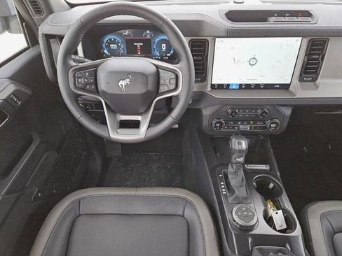 New 2025 Ford Bronco Outer Banks image 4