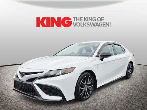 Used 2023 Toyota Camry SE w/ Cold Weather Package AWD/4WD image 8