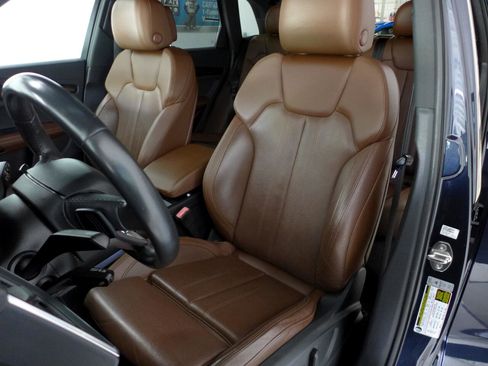 Used 2019 Audi Q5 2.0T Premium Plus w/ Premium Plus Package image 43