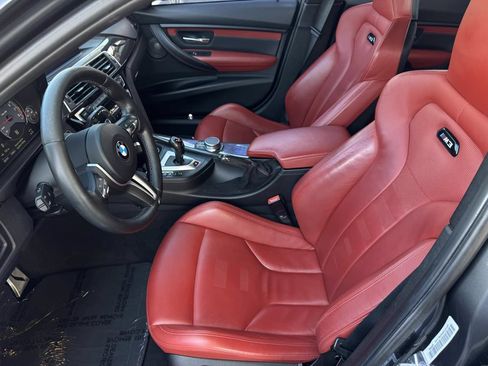 Used 2018 BMW M3 RWD image 15
