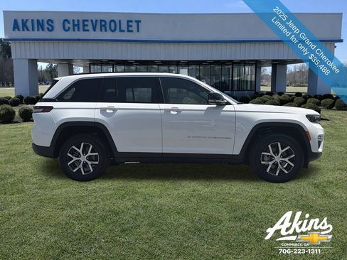 Used 2025 Jeep Grand Cherokee Limited w/ Trailer Tow Package RWD image 4