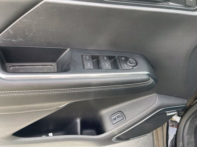 Used 2025 GMC Acadia Elevation FWD image 16