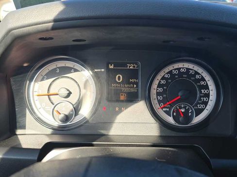 Used 2017 RAM 1500 Classic SLT AWD/4WD image 14