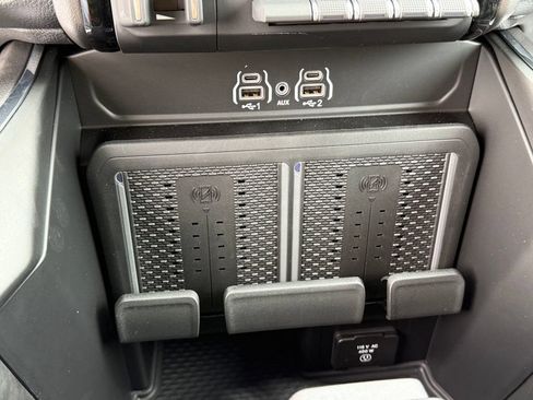 New 2026 RAM 2500 Laramie w/ Night Edition AWD/4WD image 21