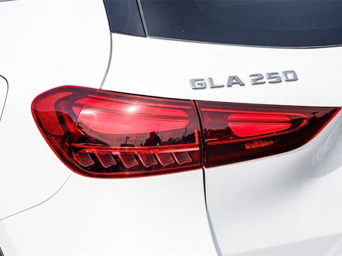 New 2025 Mercedes-Benz GLA 250 image 8