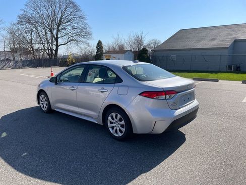 Used 2024 Toyota Corolla LE FWD image 8