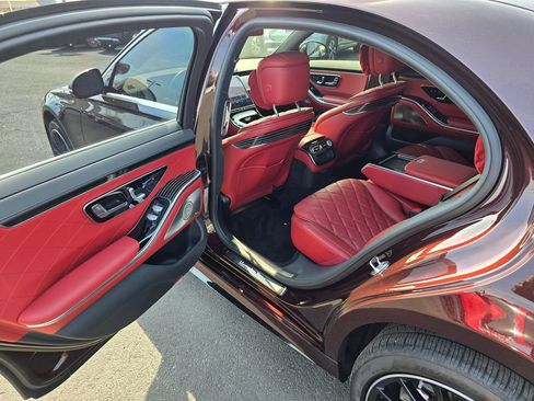Certified 2022 Mercedes-Benz S 580 4MATIC Sedan w/ AMG Line Package image 15