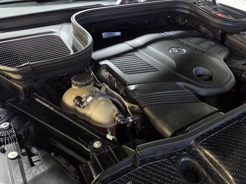 Used 2020 Mercedes-Benz GLS 450 4MATIC image 53