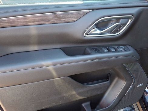 Used 2021 Chevrolet Tahoe Z71 w/ Z71 Signature Package image 13