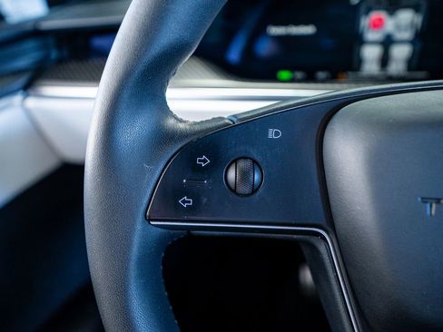 Used 2022 Tesla Model X Plaid image 41