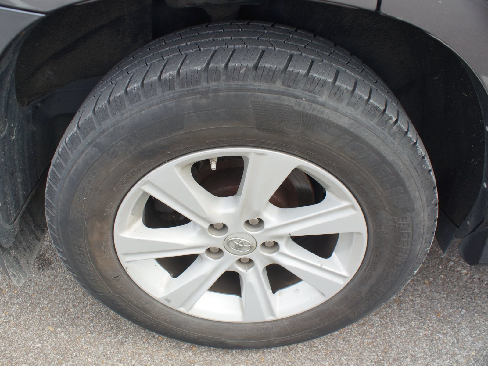 Used 2013 Toyota Highlander SE AWD/4WD image 19