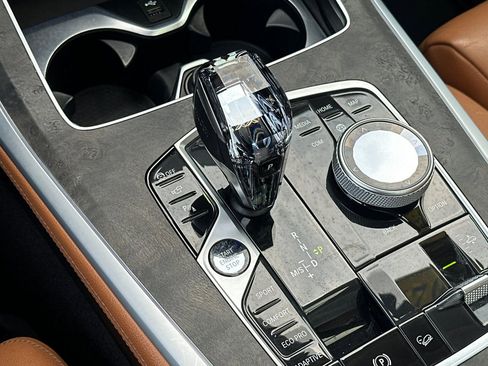 Used 2022 BMW X7 xDrive40i w/ Premium Package image 30