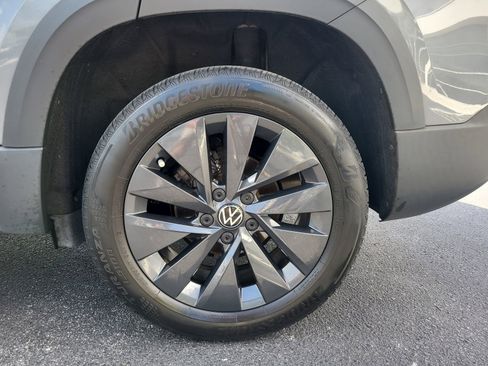 Used 2022 Volkswagen Taos S FWD image 6