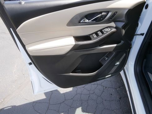 Used 2022 Chevrolet Traverse Premier AWD/4WD image 15