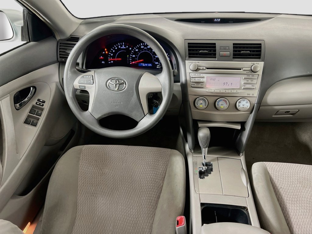 Used 2010 Toyota Camry FWD image 20