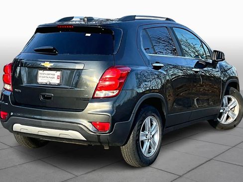 Used 2019 Chevrolet Trax LT w/ LT Convenience Package image 12